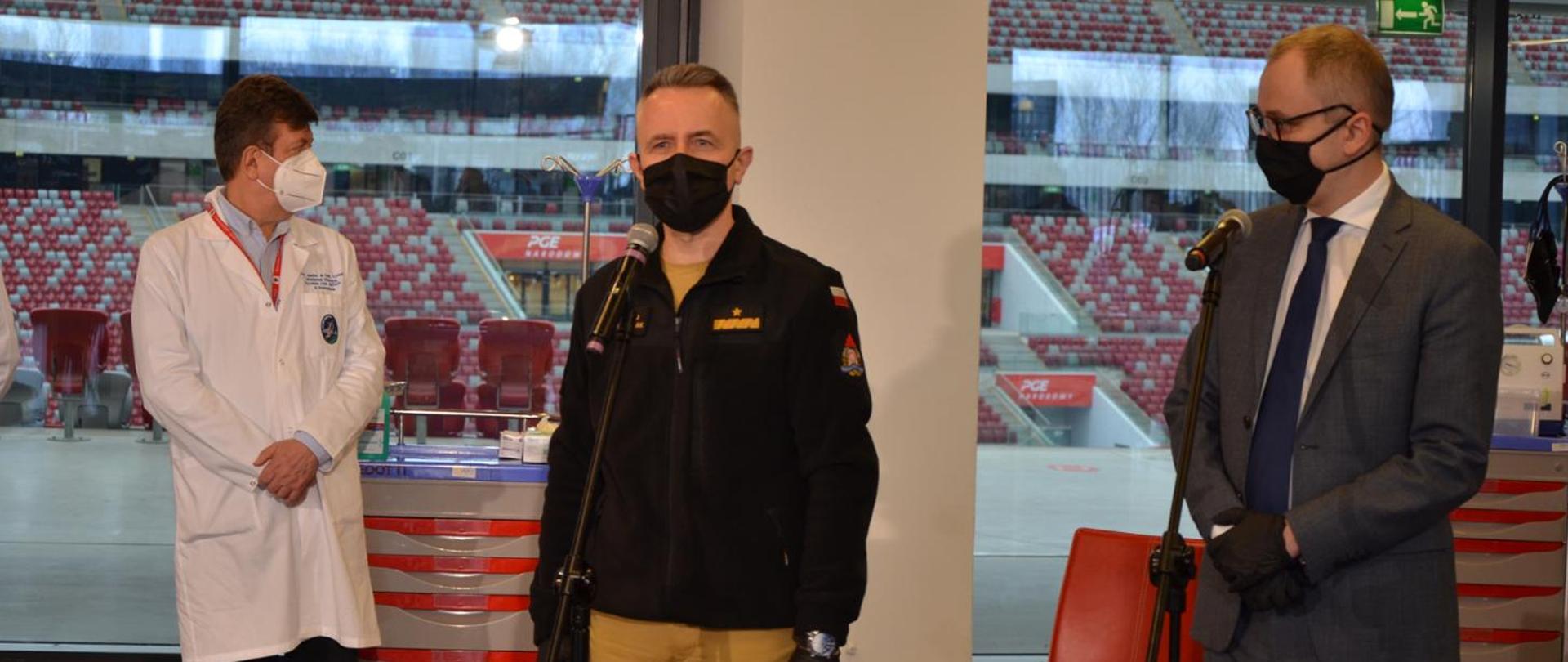 Komendant Główny nadbryg. Andrzej Bartkowiak na Stadionie Narodowym