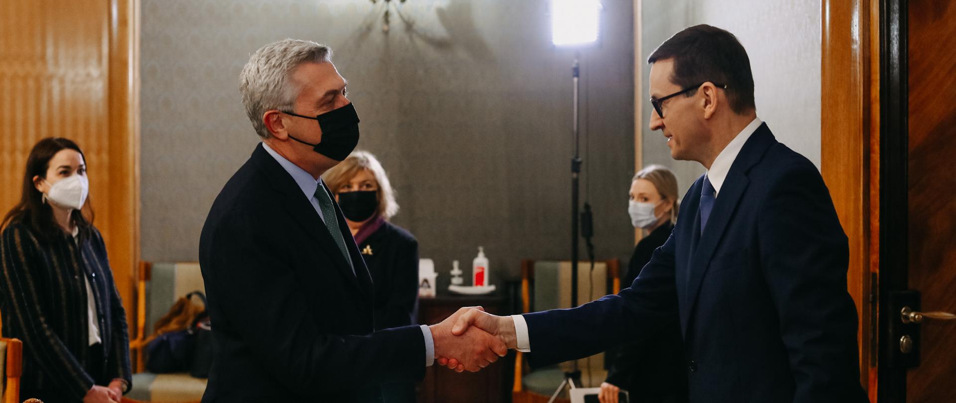 Premier spotkał się z Wysokim Komisarzem ONZ ds. Uchodźców