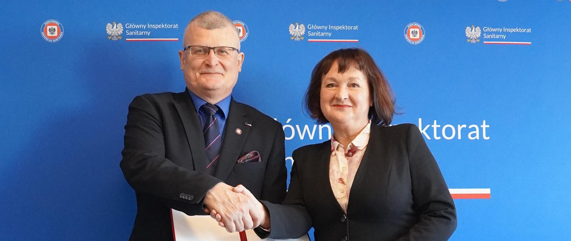 dr n. med., Paweł Grzesiowski i dr n. med. Anna Matejuk