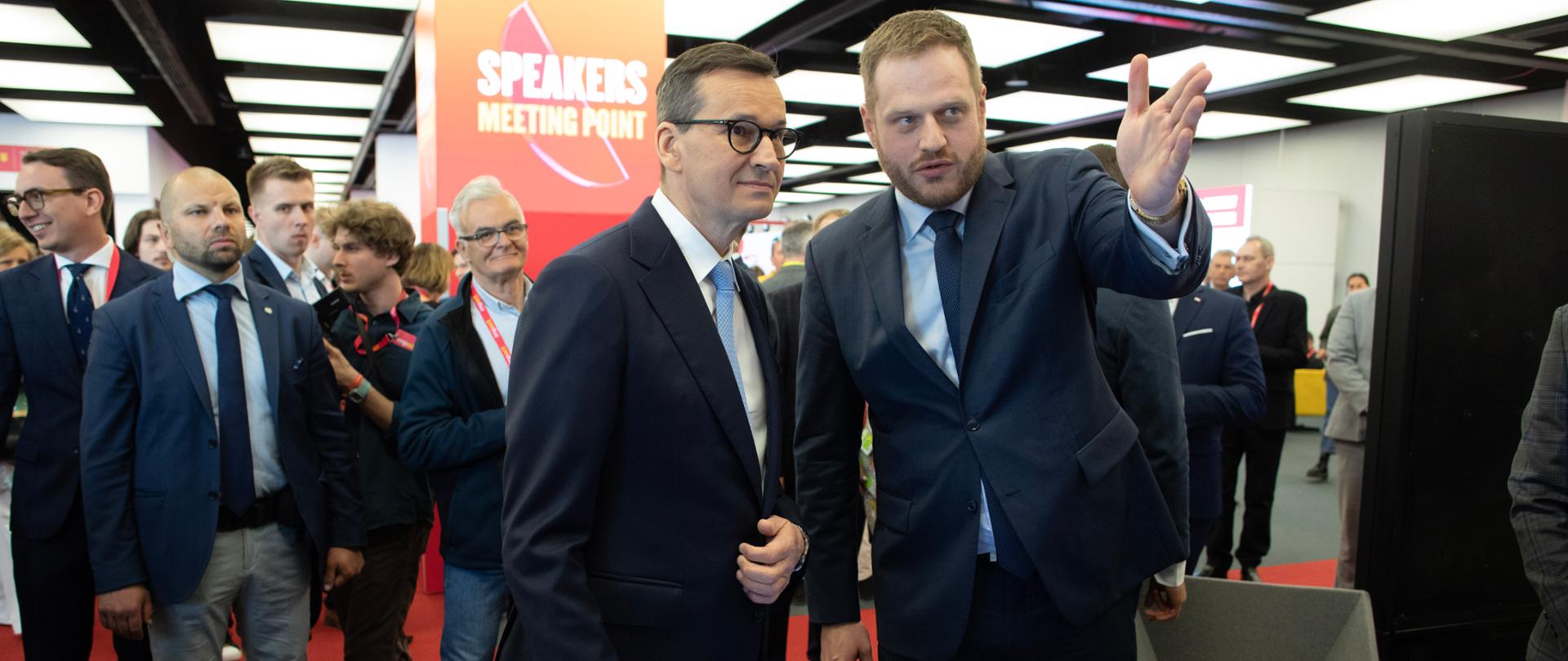 Wizyta premiera w strefie mObywatela 1