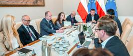 Odprawa nt. sytuacji pogodowej w kraju z udziałem ministra Marcina Kierwińskiego