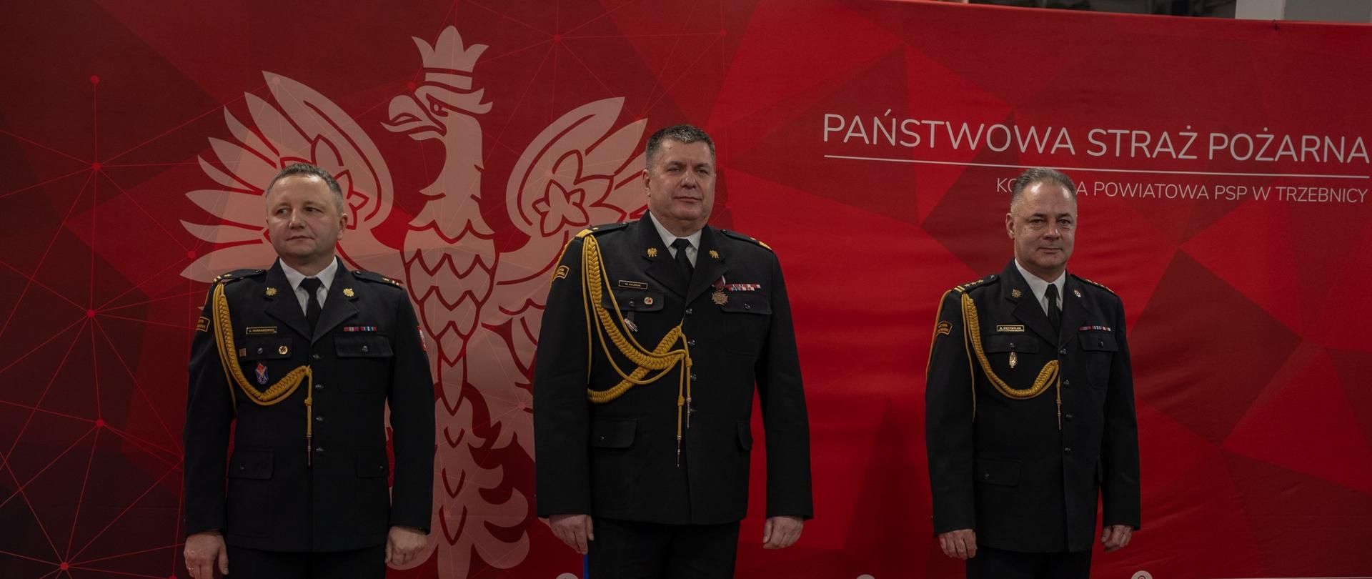 Uroczysta zbiórka w Komendzie Powiatowej Państwowej Straży Pożarnej w Trzebnicy