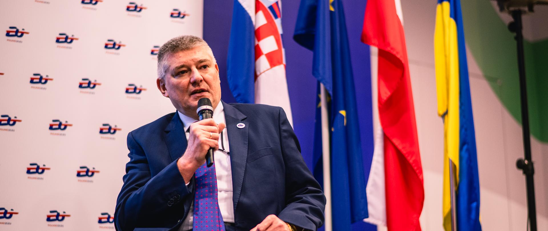 Veleposlanik Pawel Czerwinski