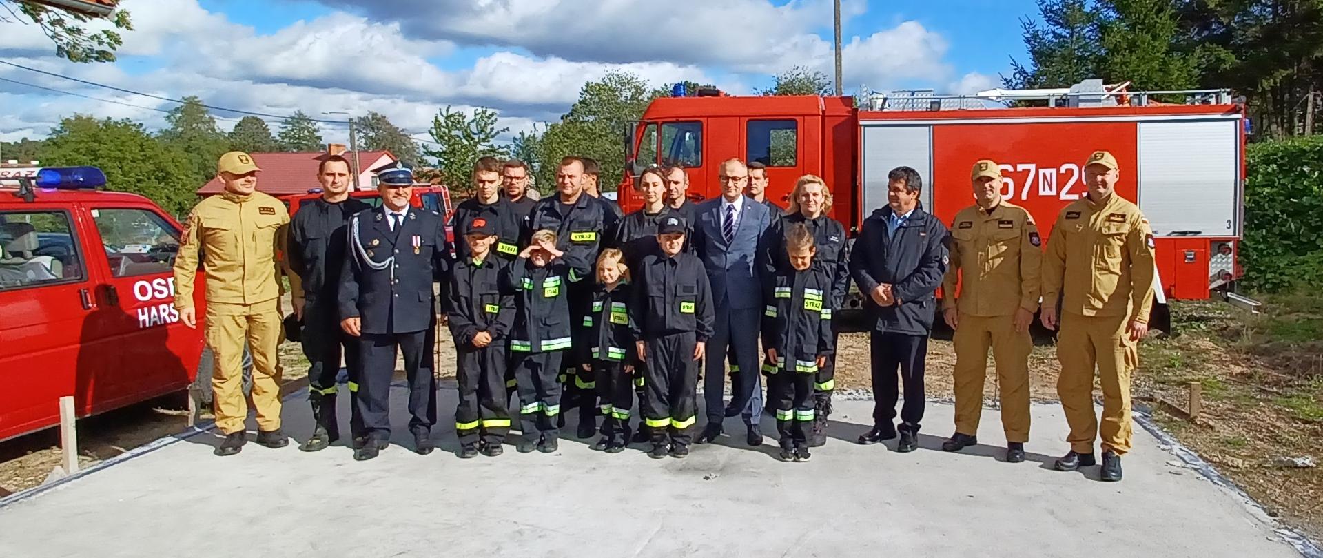 Wręczenie promesy jednostce OSP Harsz