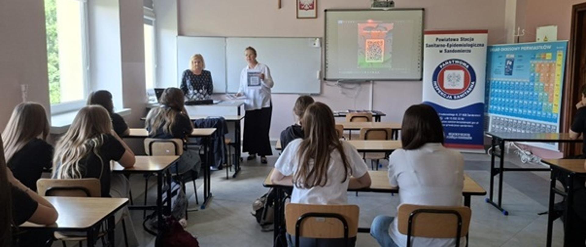 Katolickim Liceum Ogólnokształcącym im. Św. Jadwigi Królowej w Sandomierzu