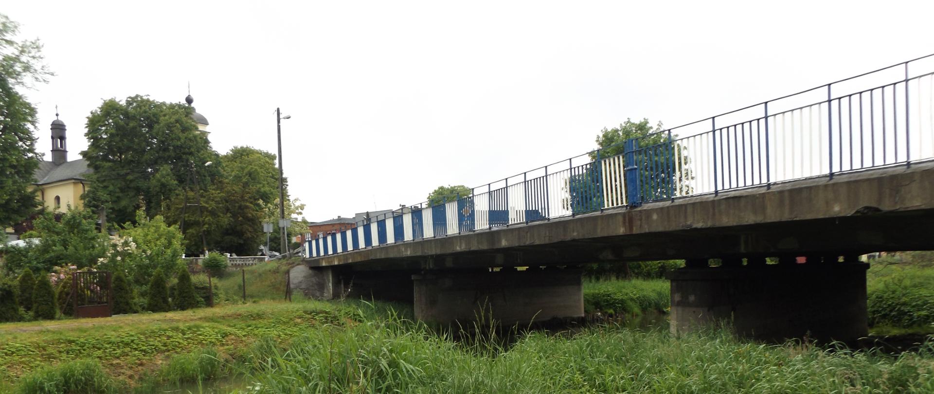 Istniejący most przez rzekę Pilicę w ciągu DK78 w Szczekocinach. 
