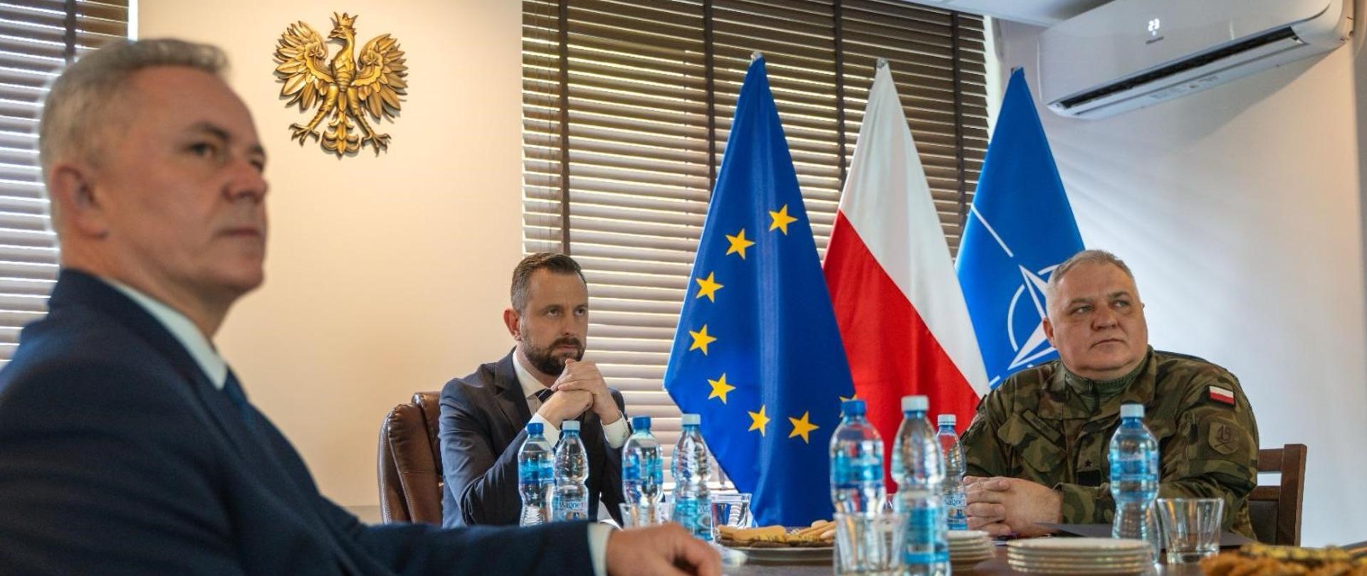 5 kwietnia br., na terenie 19 Lubelskiej Brygady Zmechanizowanej, wiceprezes Rady Ministrów, minister obrony narodowej spotkał się z żołnierzami i kadrą dowódczą brygady.