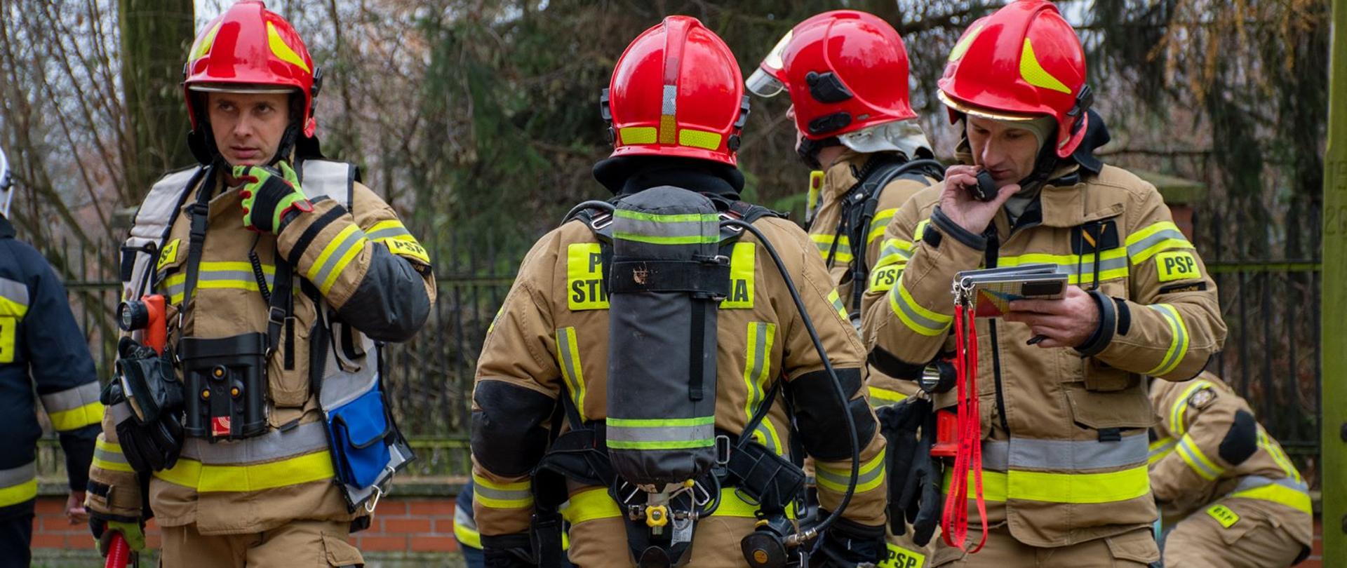 Na zdjęciu widoczni strzacy w trakcie ćwiczeń