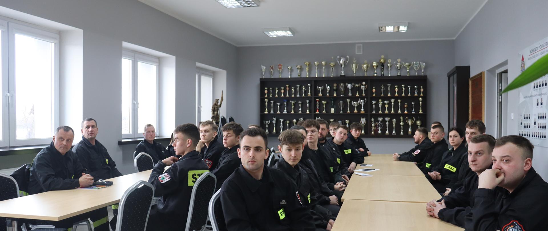 Rozpoczęcie kursu podstawowego strażaków-ratowników Ochotniczych Straży Pożarnych