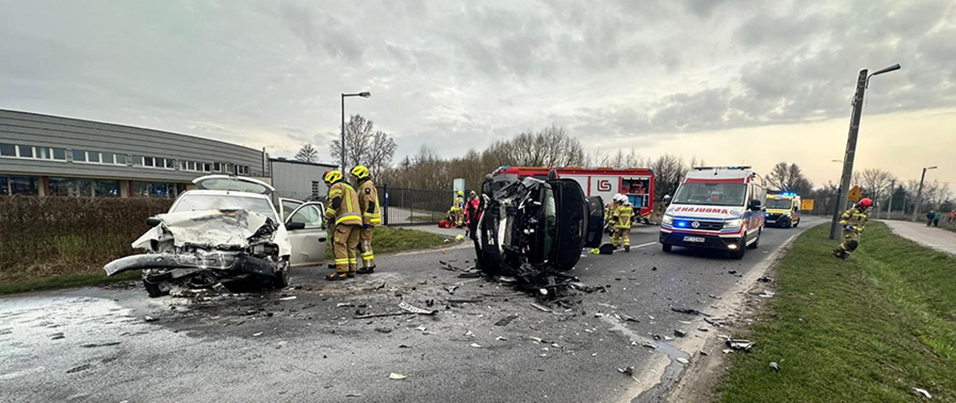 Zdarzenie drogowe na Trakcie św. Jana Pawła II w Teresinie
