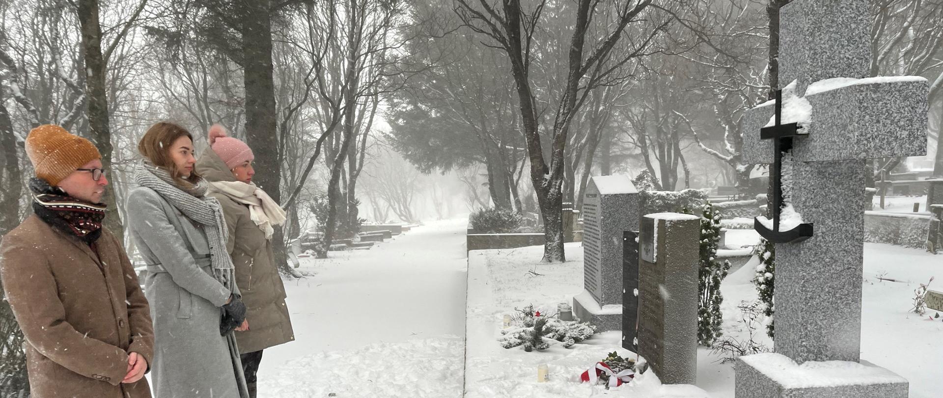 Instytut Pamięci Narodowej zapalenie zniczy