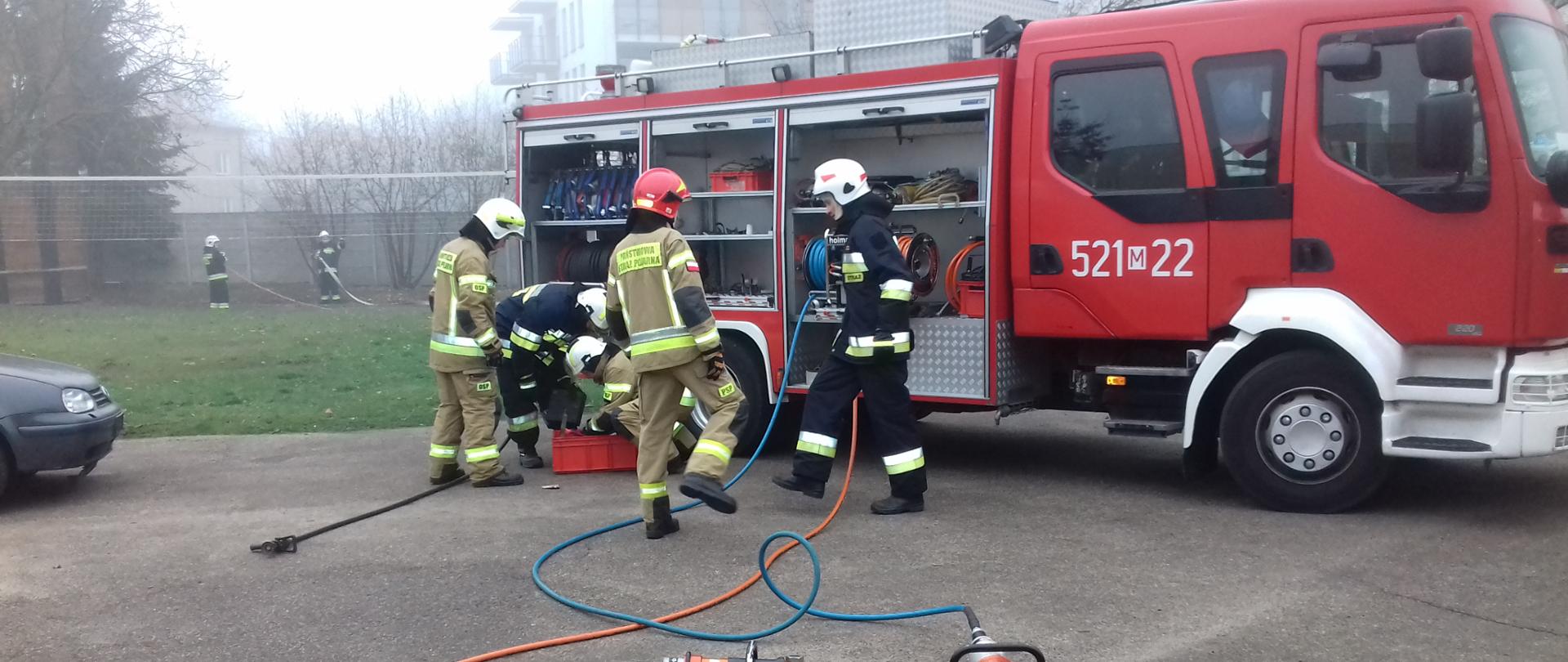 Egzamin po szkoleniu podstawowym strażaków ratowników OSP