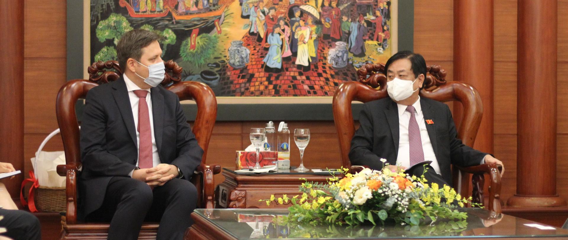 27/10/2021 Hanoi, Spotkanie Ambasadora RP w Hanoi Wojciecha Gerwela z Ministrem Rolnictwa i Rozwoju Wsi Wietnamu Lê Minh Hoanem. Fot. Victoria Huyen Nguyen / Amb. RP w Hanoi