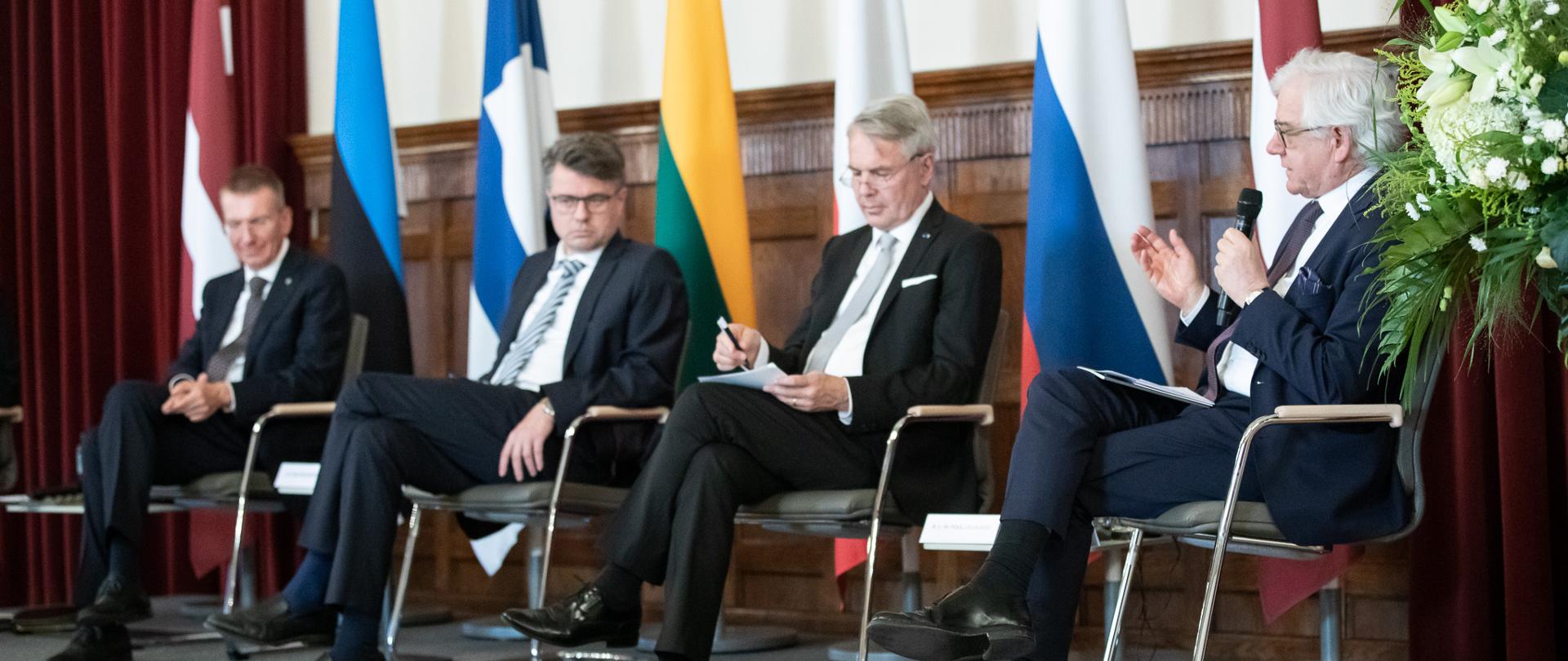 2020.08.11 Ryga , Lotwa . Minister Jacek Czaputowicz . Spotkanie z ministrami SZ Lotwa , Estonia , Finlandia . Zamek Ryski . Panel Dyskusyjny . Fot. Tymon Markowski / MSZ