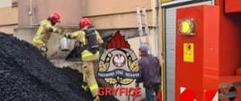 Na zdjęciu pojazdy JRG PSP Gryfice podczas gaszenia pożaru w kotłowni w budynku wielorodzinnym