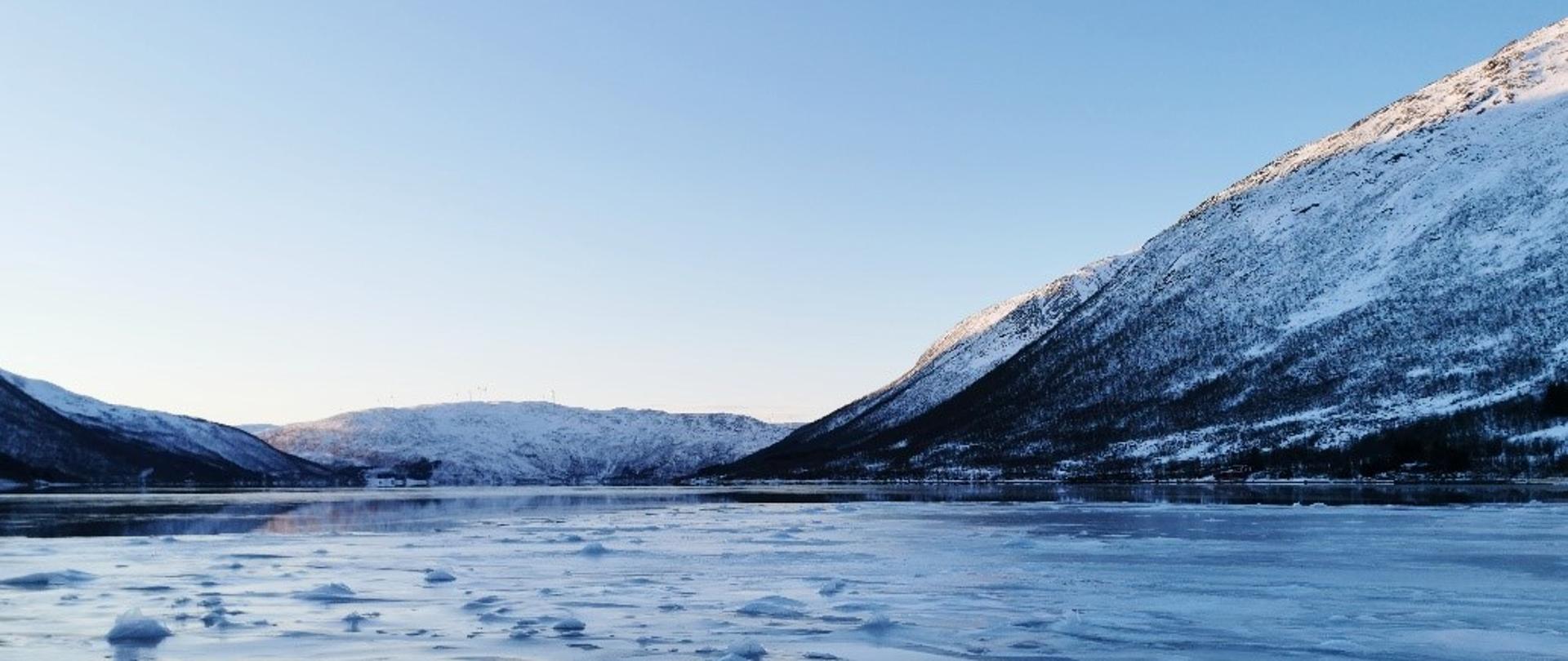 Bezpieczeństwo na zamarzniętych akwenach