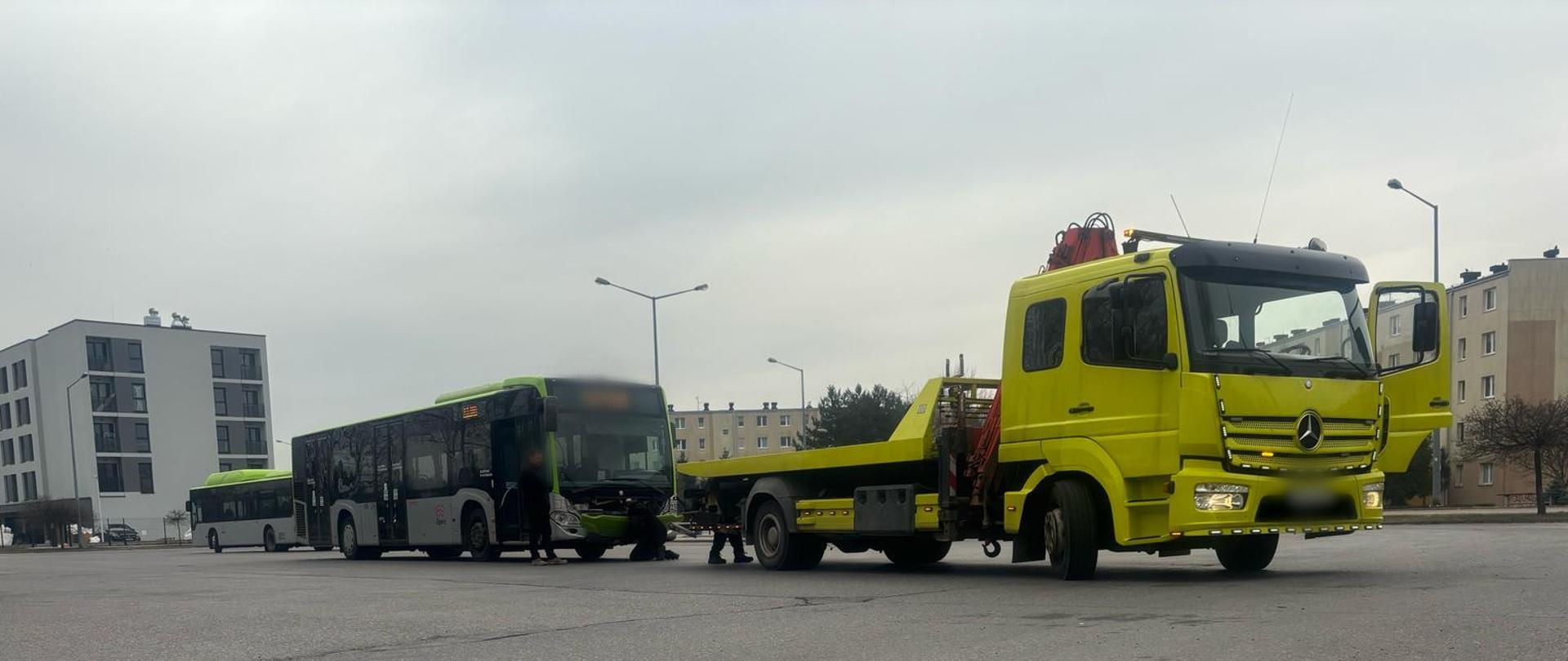 Kontrole autobusów w Zgierzu