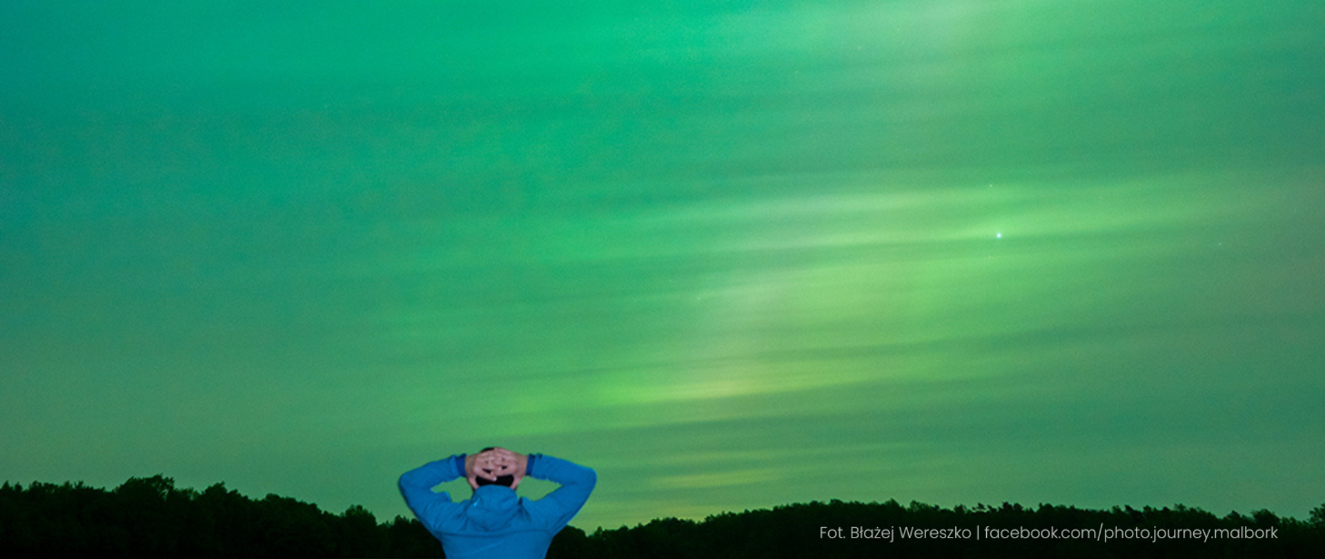 Zorza polarna na polskim niebie. Autor fotografii: Błażej Wereszko, facebook.com/photo.journey.malbork