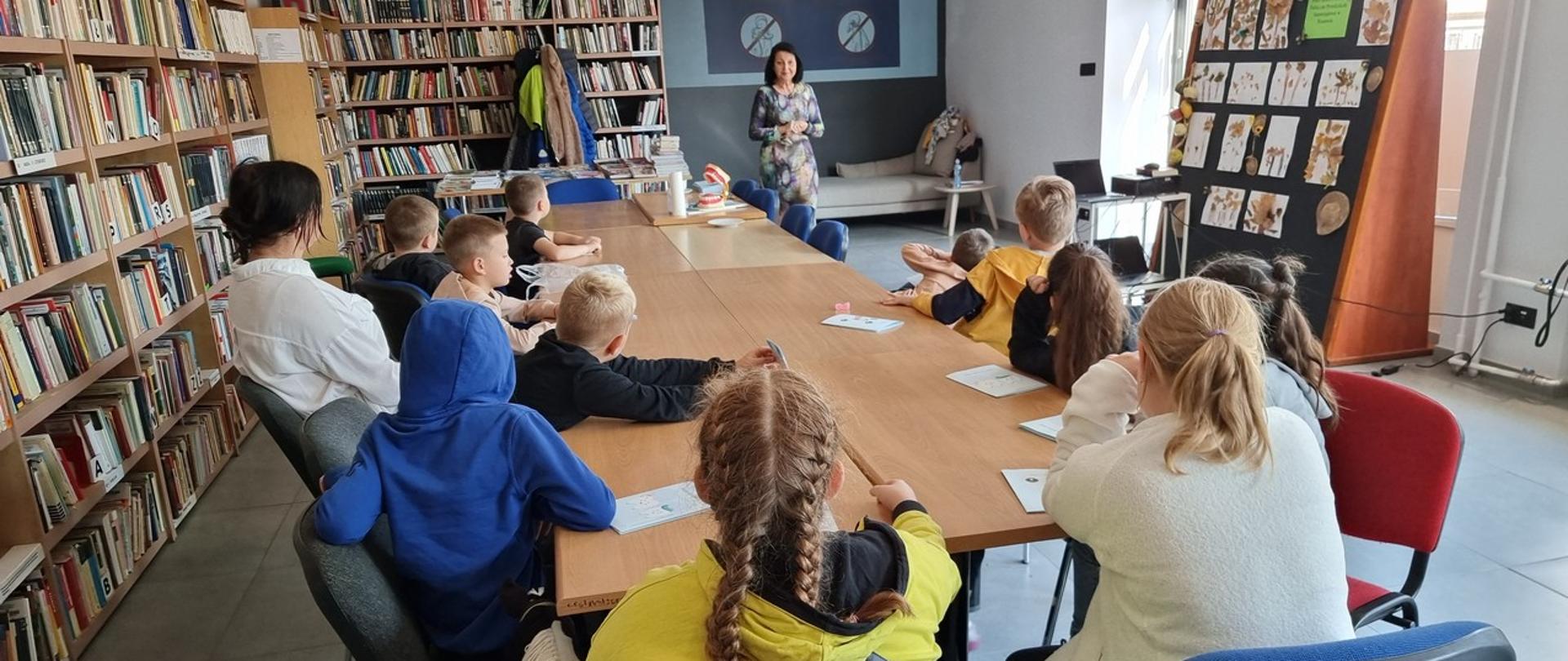Zajęcia w Gminnej Bibliotece w Żelazkowie