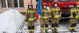 Uroczysta zbiórka z okazji pożegnania strażaka odchodzącego na zaopatrzenie emerytalne na placu JRG 2