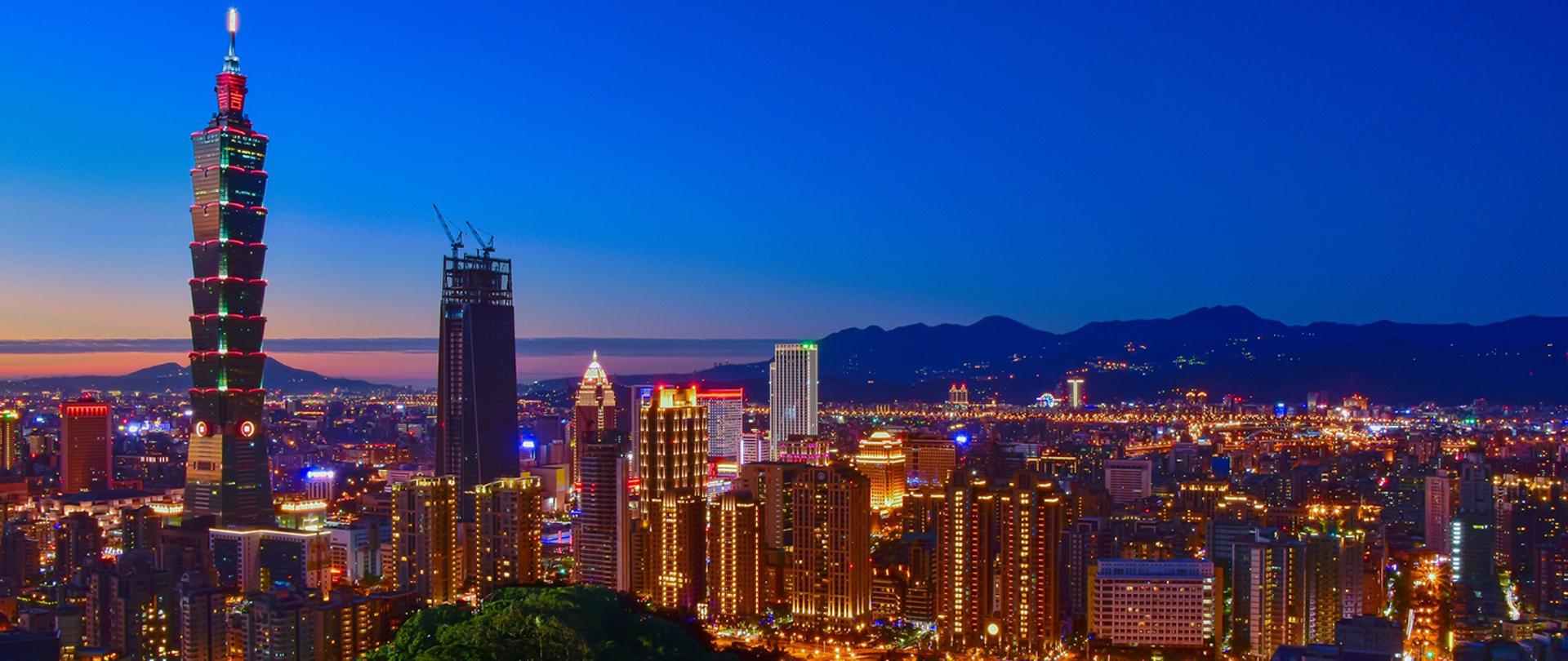 Panorama miasta nocą