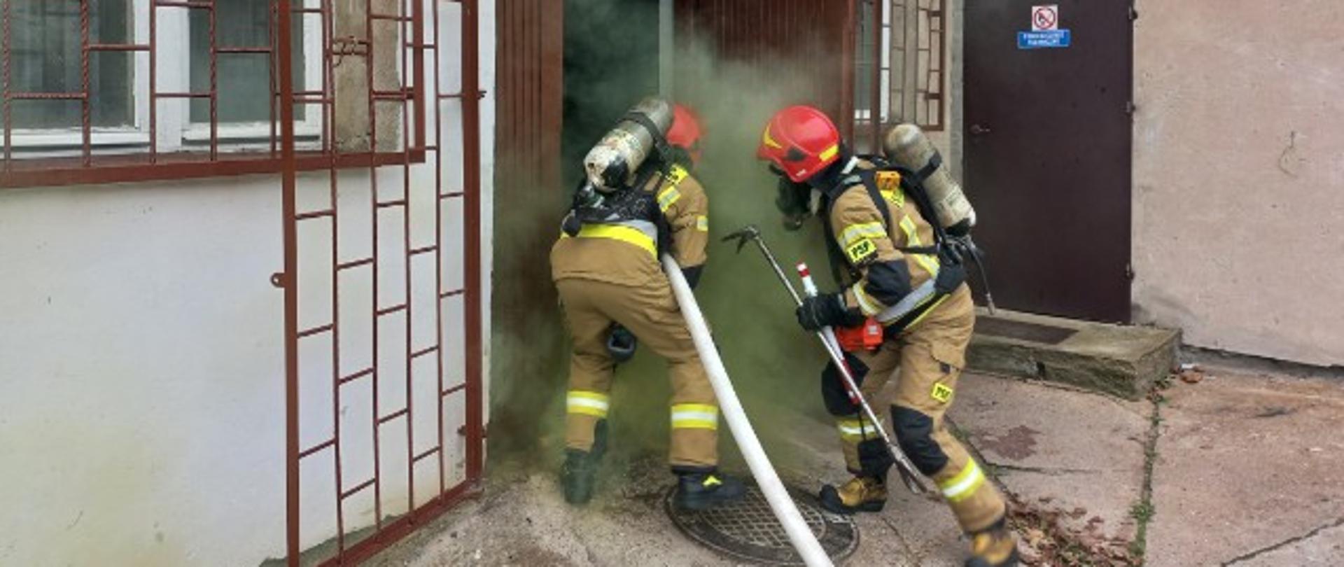 Ćwiczenia strażackie na terenie Samodzielnego Publicznego Zakładu Opieki Zdrowotnej w Mławie