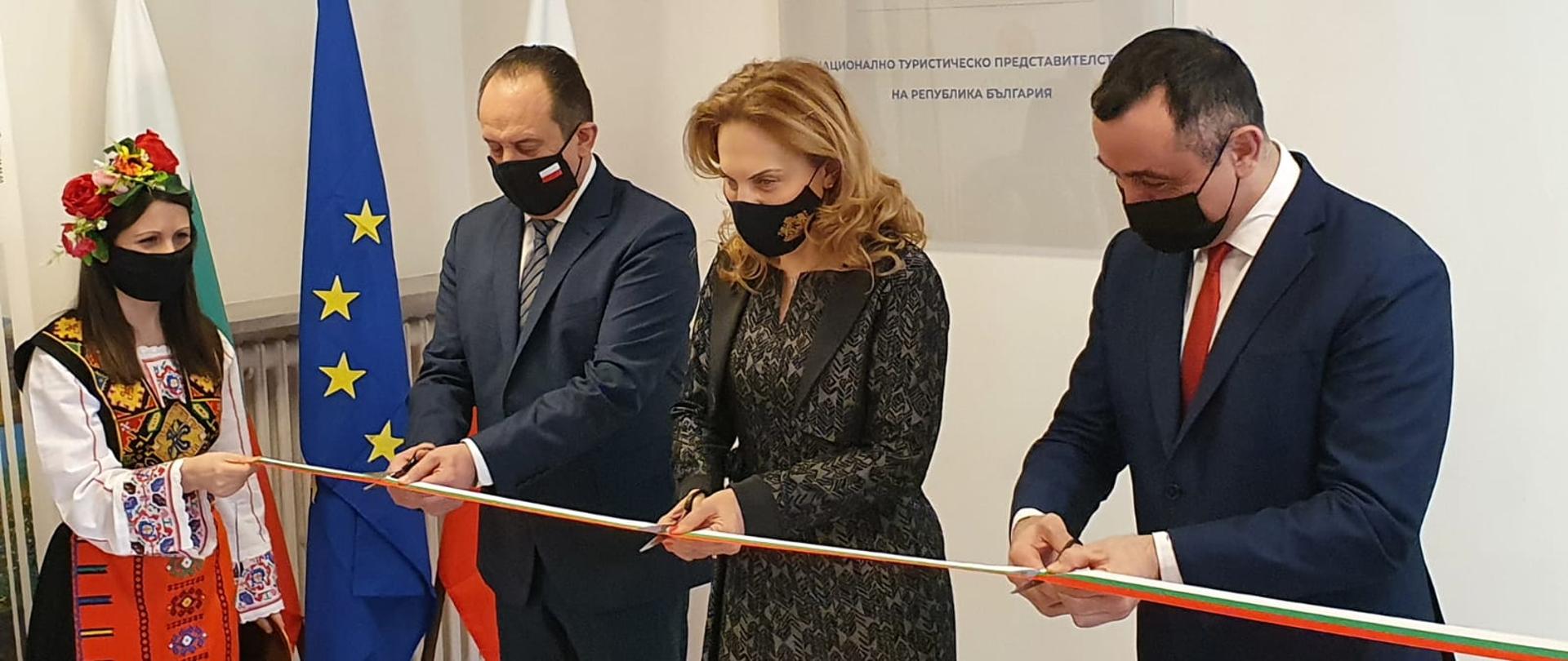 Minister Turystyki Republiki Bułgarii, Pani Mariyana Nikolova oraz Pan Andrzej Gut-Mostowy, Sekretarz Stanu w Ministerstwie Rozwoju, Pracy i Technologii, Prezes Polskiej Organizacji Turystycznej, Pan Rafał Szlachta