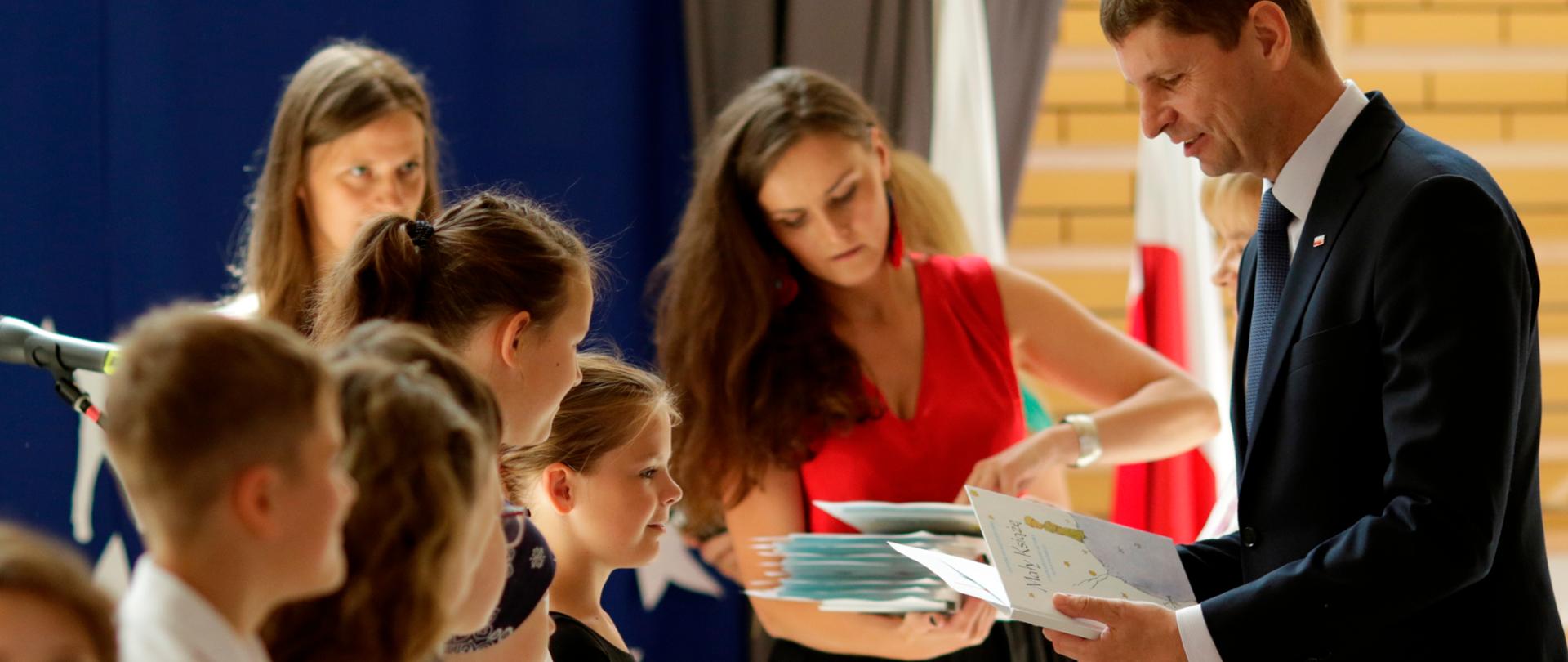 Uroczyste zakończenie roku szkolnego 2018/2019 z udziałem ministra Dariusza Piontkowskiego