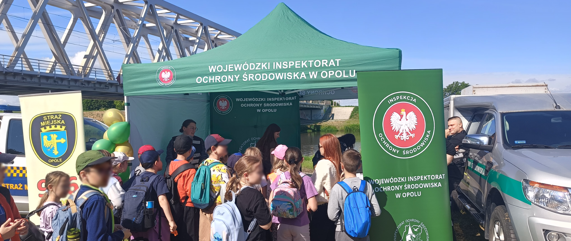 Odwiedzane przez najmłodszych Stanowisko Wojewódzkiego Inspektoratu Ochrony Środowiska w Opolu podczas pikniku.