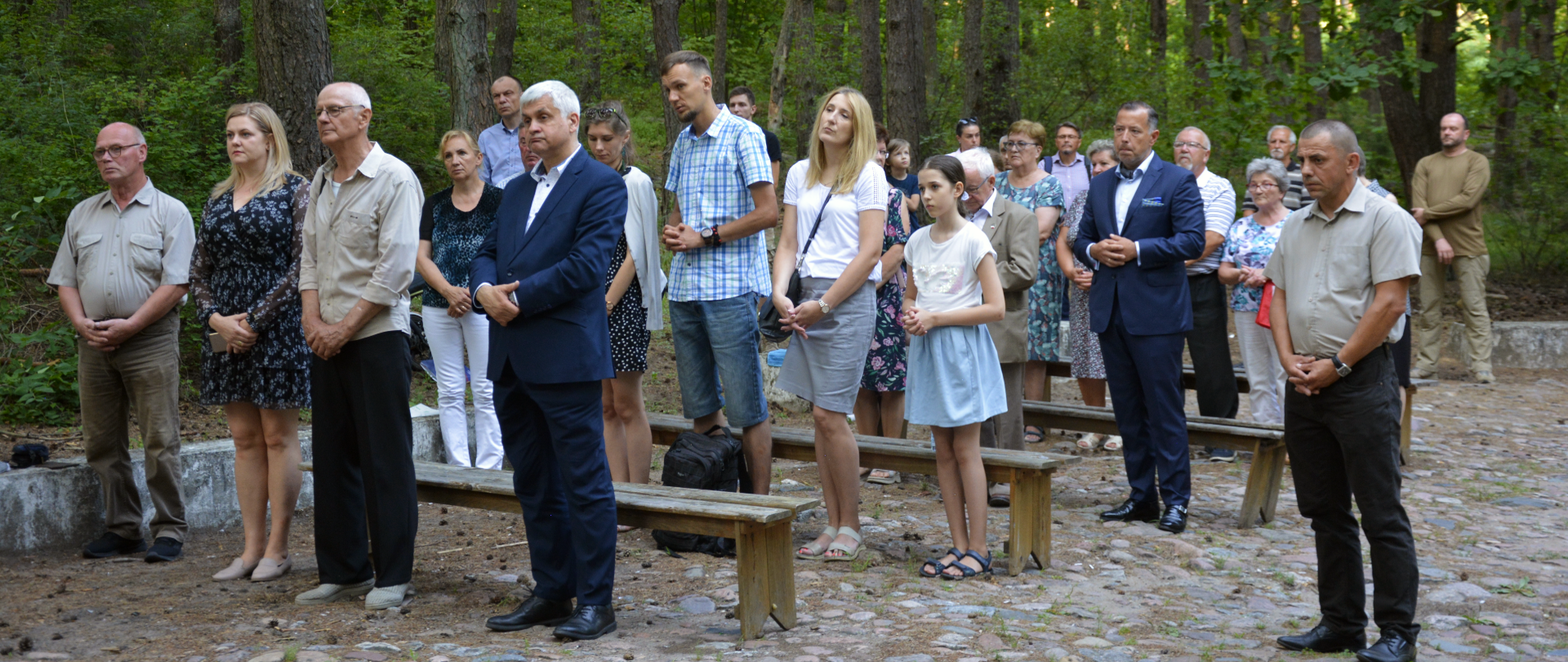 Upamiętnienie Cywilnych Obywateli RP - Ofiar Niemieckiego i Sowieckiego Totalitaryzmu w okresie II wojny światowej