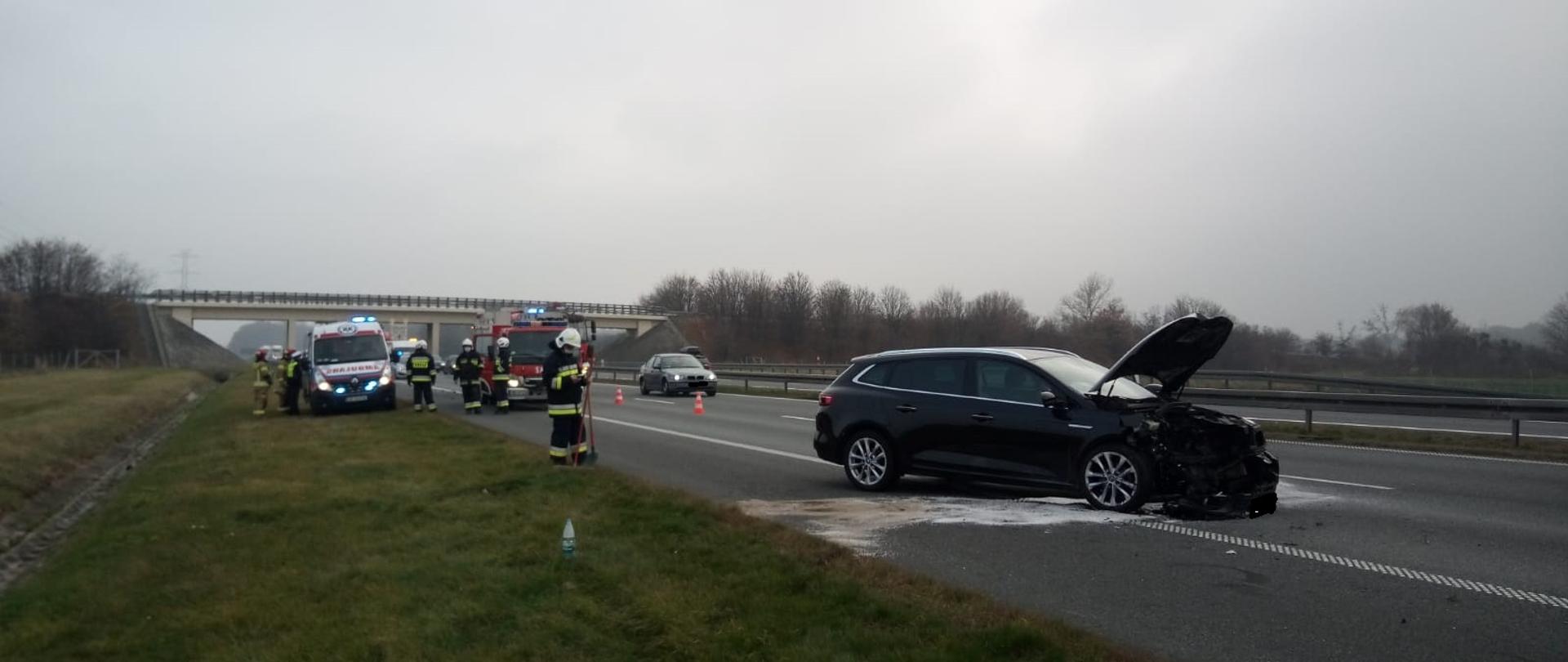 Wypadek z udziałem 2 samochodów osobowych na autostradzie A4 w pobliżu miejscowości Przylesie