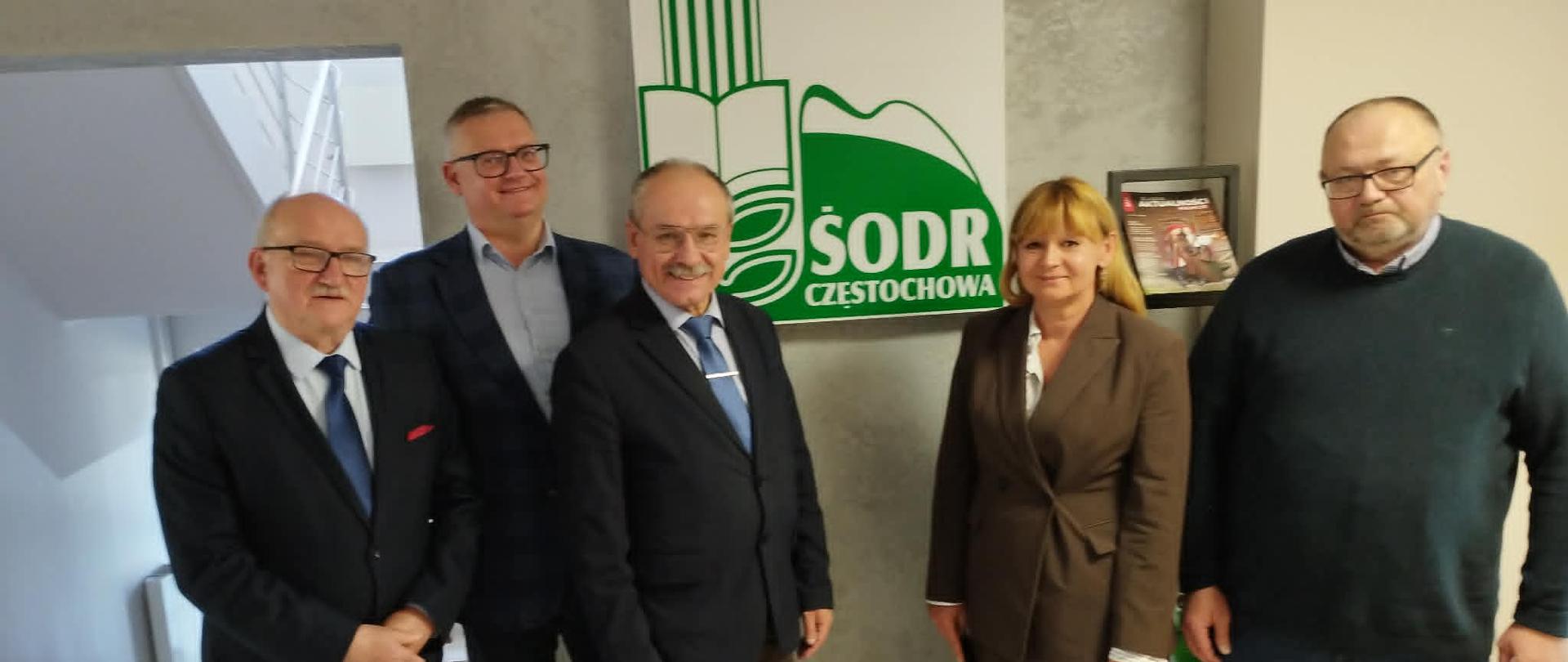 spotkanie kierownictwa Wojewódzkiego Inspektoratu Jakości Handlowej Artykułów Rolno-Spożywczych w Katowicach i Śląskiego Ośrodka Doradztwa Rolniczego w Częstochowie.