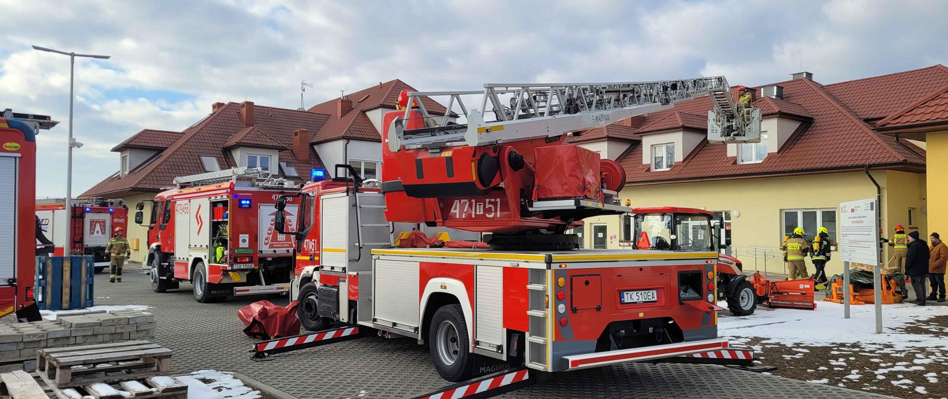 Zdjęcie. Uczestnicy ćwiczeń. 