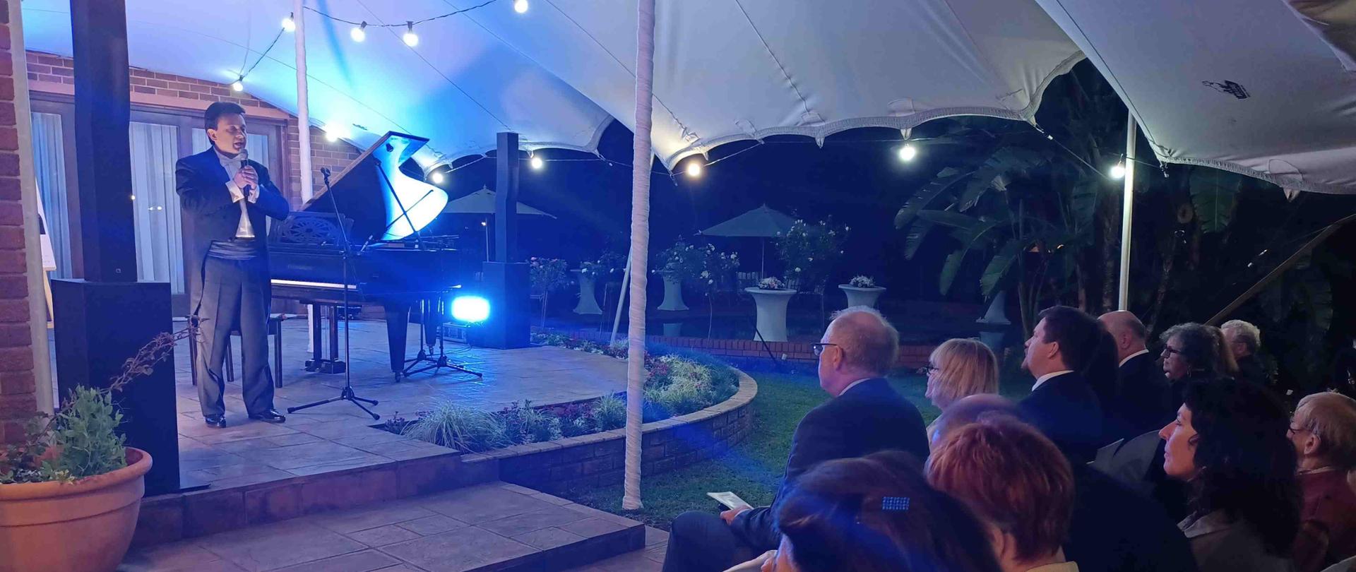 Wybitny polski pianista Rafał Łuszczewski koncertuje w RPA