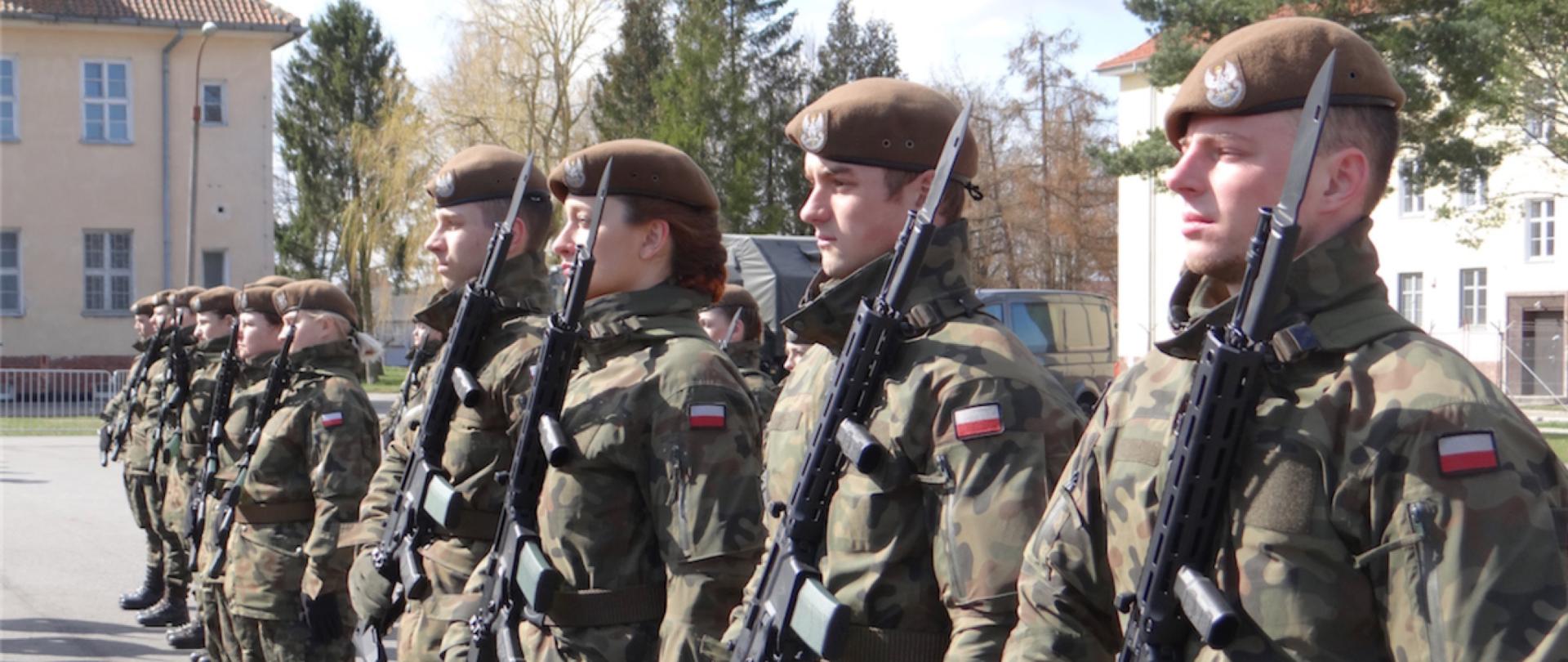 Jako żołnierze wrócą do swoich rodzin i miejsc pracy