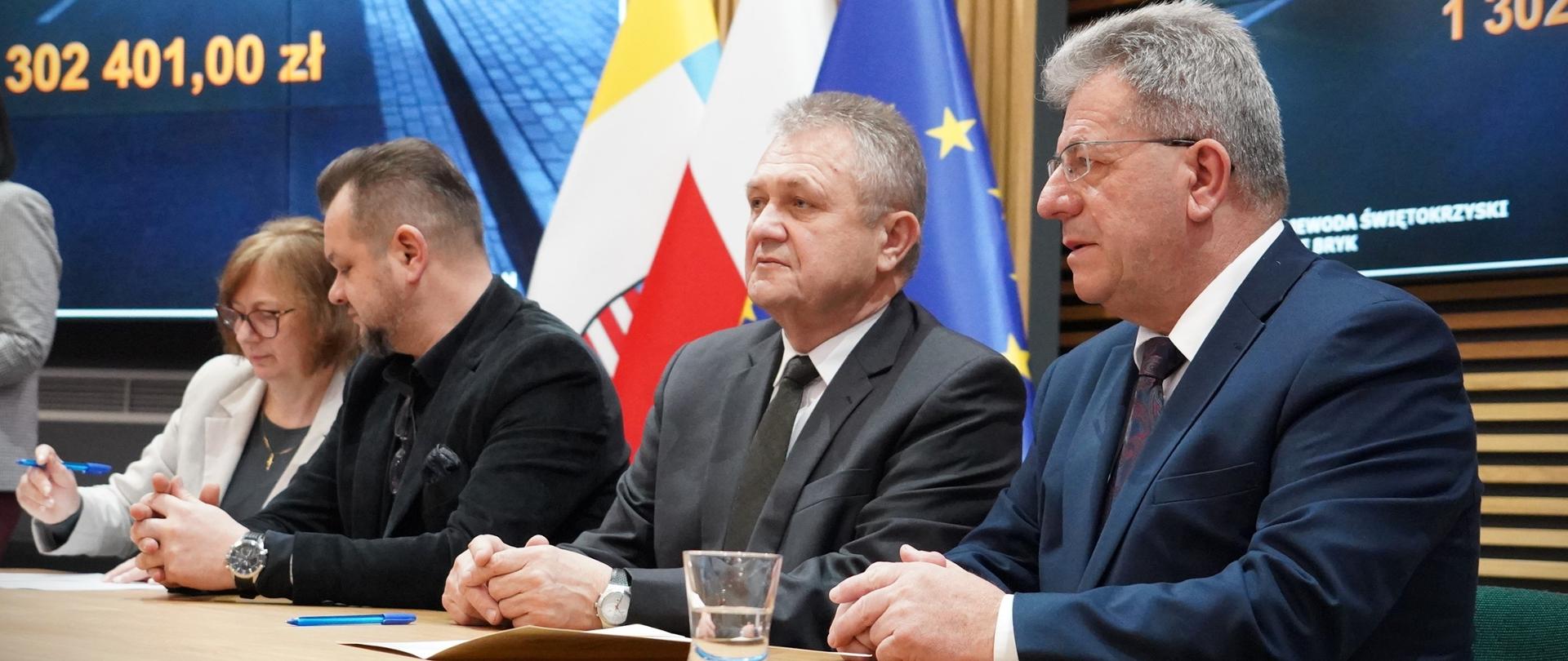 Podpisanie umów w ramach Rządowego Funduszu Rozwoju Dróg