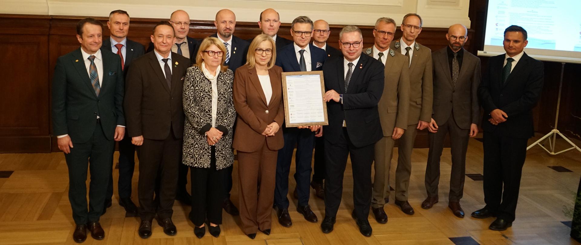 Sygnatariusze listu intencyjnego ws. przeciwdziałaniu skutkom suszy w Wielkopolsce