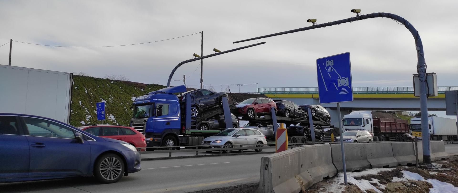 W styczniu 2021 r. wprowadzono odcinkowy pomiar prędkości na budowie autostrady A1 pomiędzy Tuszynem i Częstochową