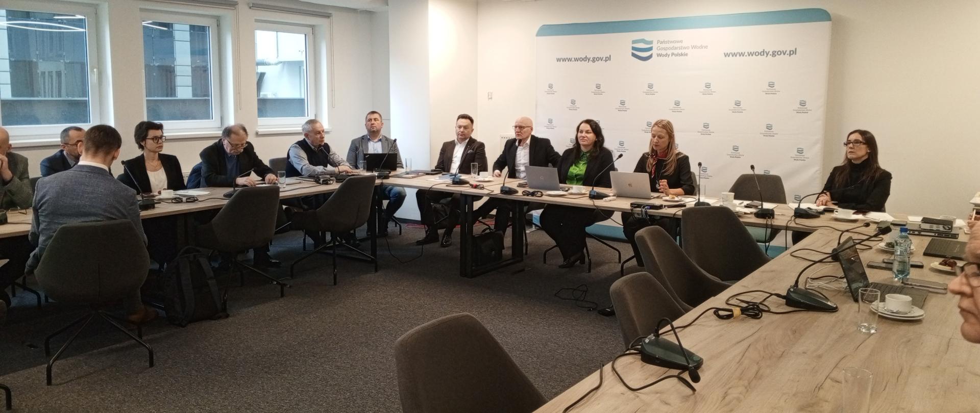 We wtorek 11 lutego w Warszawie odbyło się pierwsze spotkanie branży energetycznej z udziałem Wód Polskich i ośmiu kluczowych podmiotów z sektora energetyki wodnej