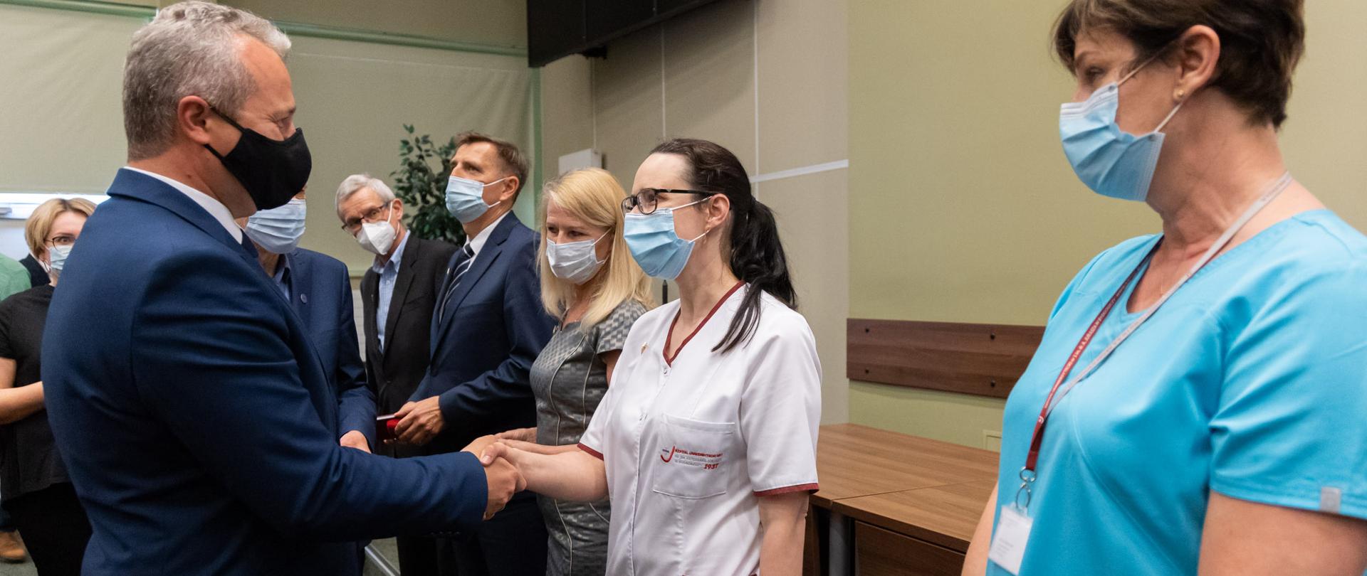 wojewoda, grupa osób