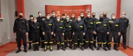 Zdjęcie grupowe strażaków ochotników oraz kadry szkolącej