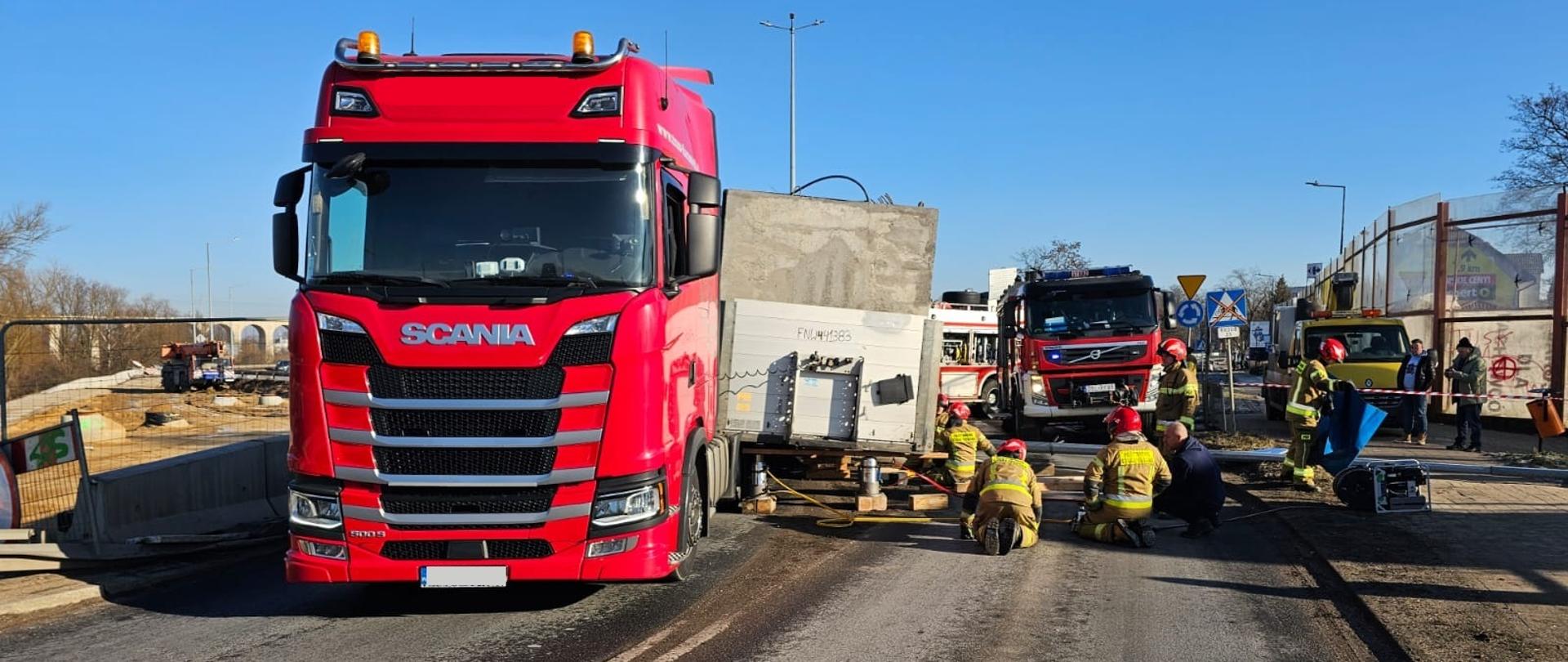 Kolizja_samochodu_ciężarowego