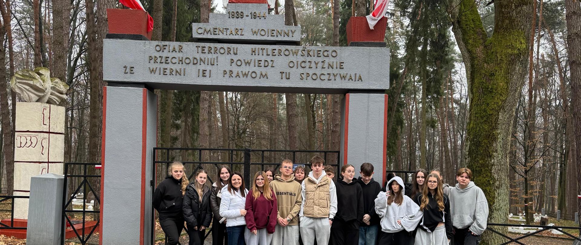 Wycieczka klasy 2 TŁ