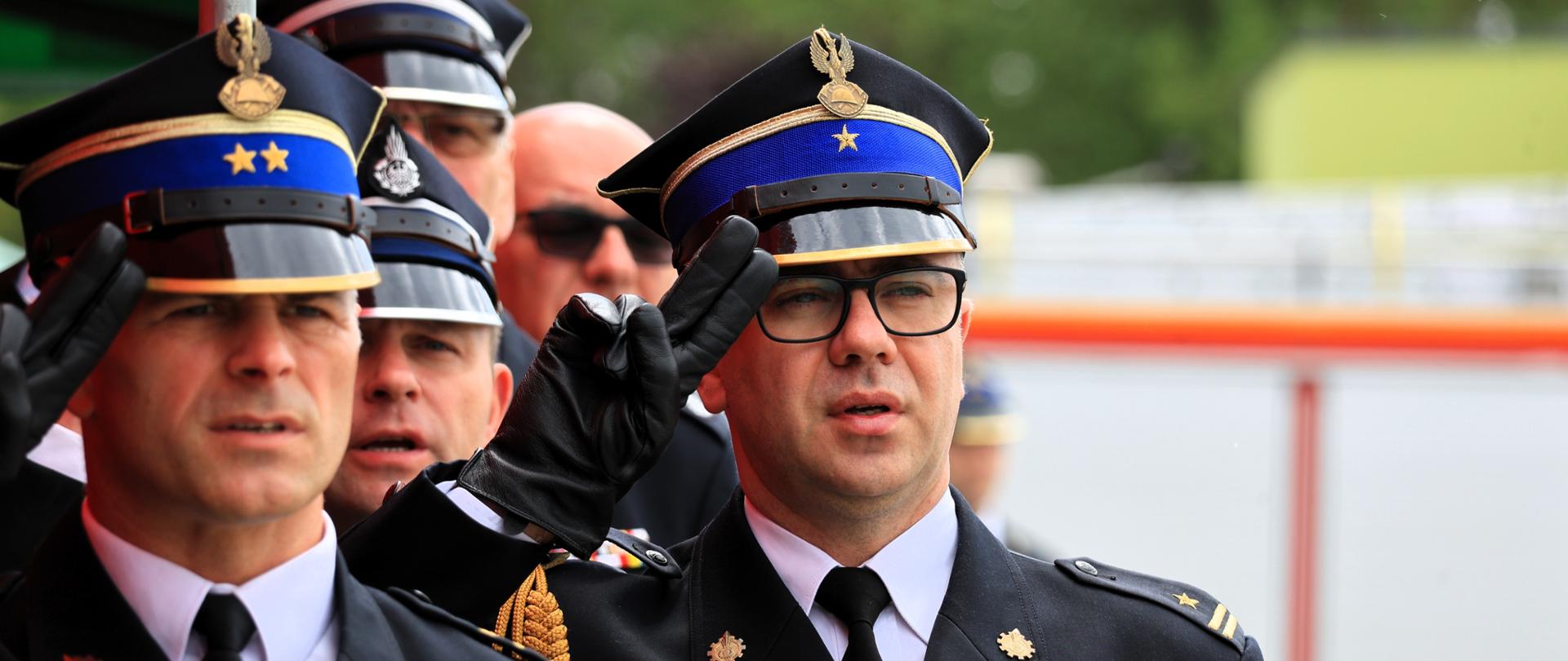 W niedzielę 25 maja 2025 r. Piątnica stała się centrum Powiatowych Obchodów Dnia Strażaka gromadząc wszystkich strażaków powiatu łomżyńskiego. mł. bryg. Łukasz Chankowski, a także bryg. Obrycki podczas śpiewania hymnu podczas uroczystości