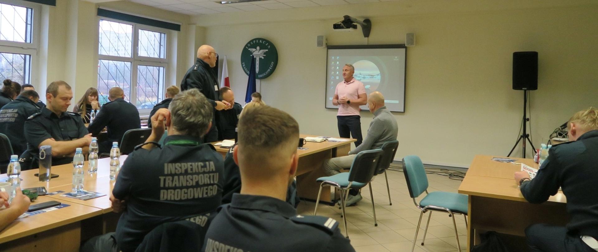 Szkolenia z zakresu ochrony ludności i obrony cywilnej.