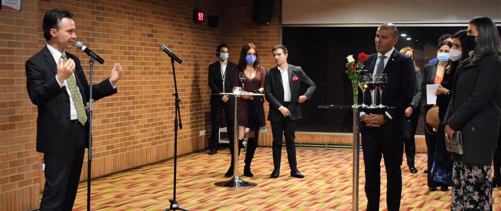 Foto de la celebración del Día de la Independencia de Polonia en la sede de Compensar en Bogotá. 