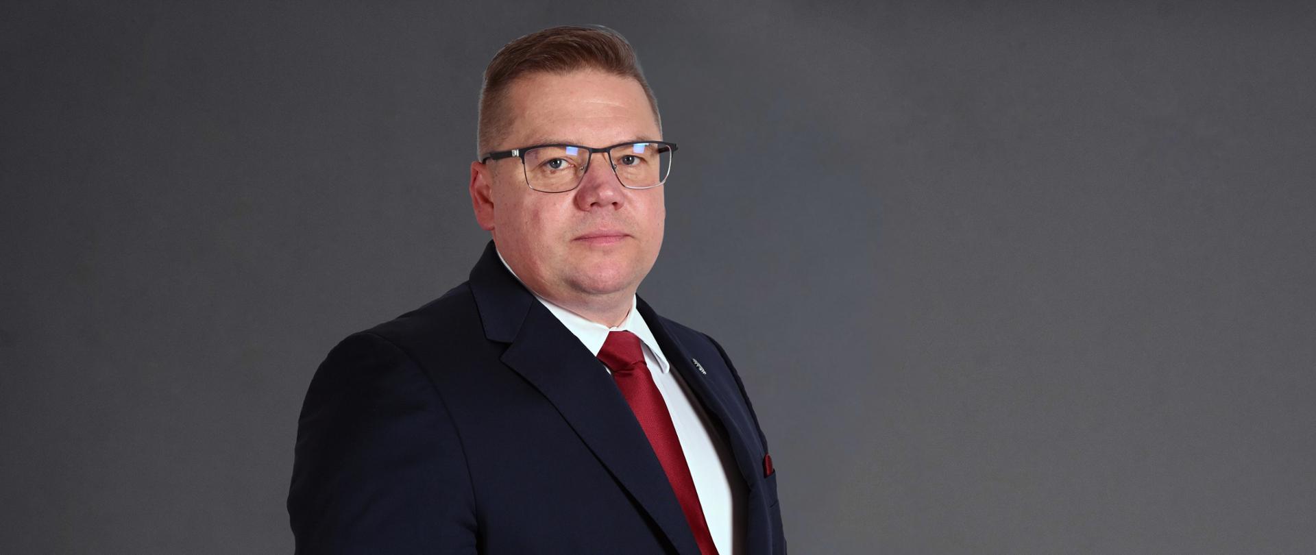 Secretary of State, Sławomir Ćwik