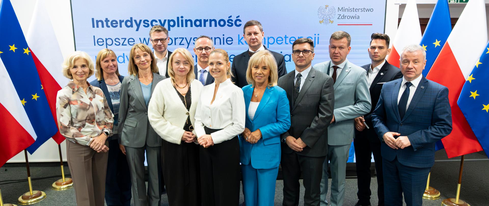 zdjęcie z konferencji prasowej nt. lepszego wykorzystania kompetencji medyków w ochronie zdrowia