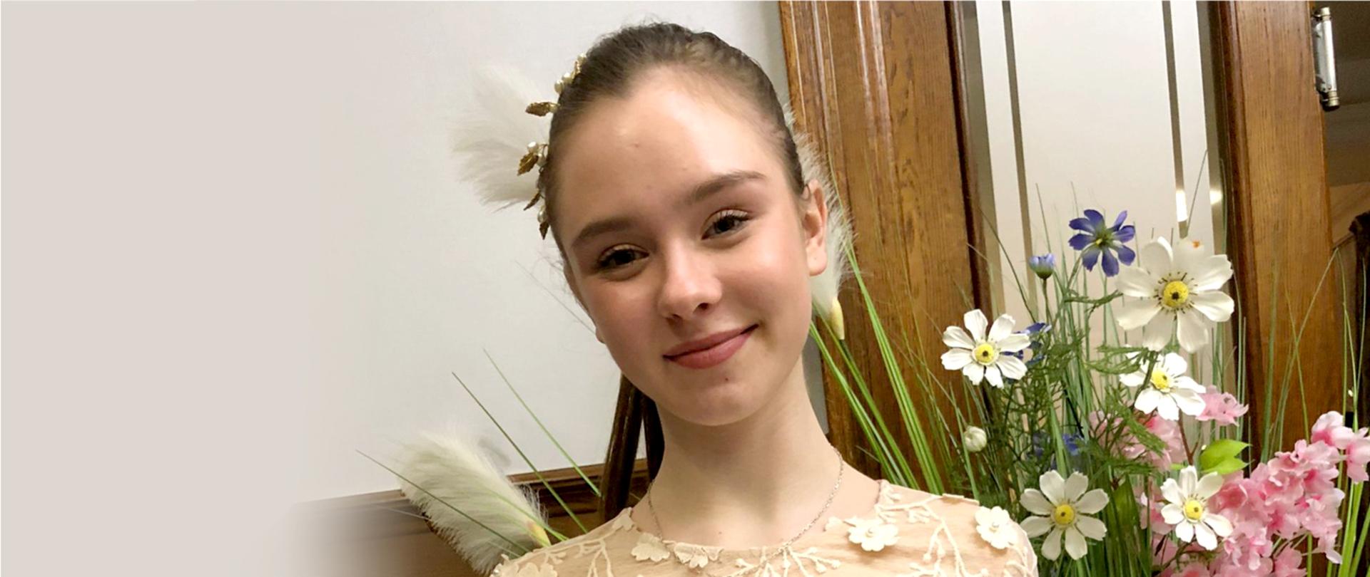 Zdjęcie przedstawia uczennicę ZPSM Milenę Słomczewską