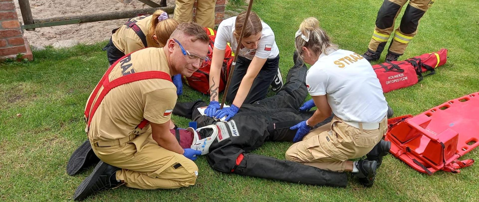 X manewry z kwalifikowanej pierwszej pomocy „LATO 2024”
